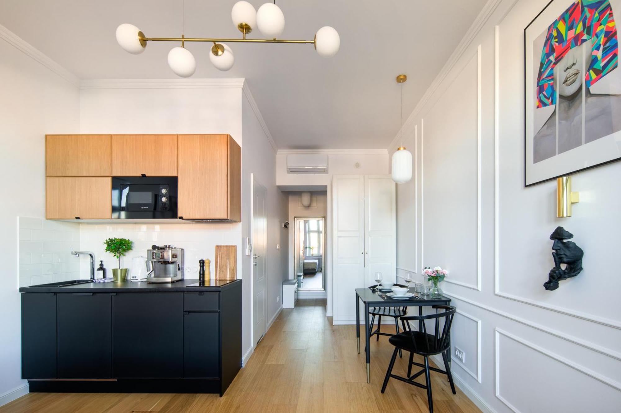 Apartment Discover - Lubomirskiego St - Classic & Modern - Near Main Station, Netflix And Ac *