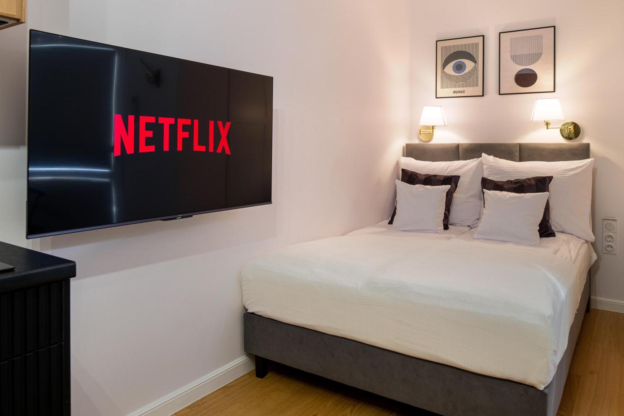 Discover - Lubomirskiego St - Classic & Modern - Near Main Station, Netflix And Ac